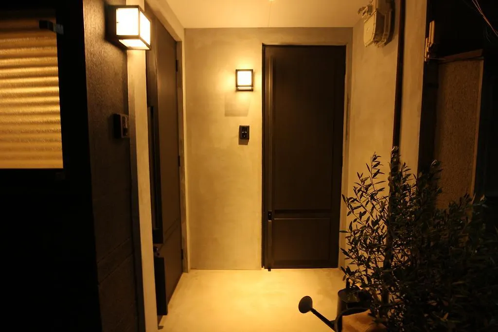 אוסקה Sekai Hotel Momiji 2*,  יפן